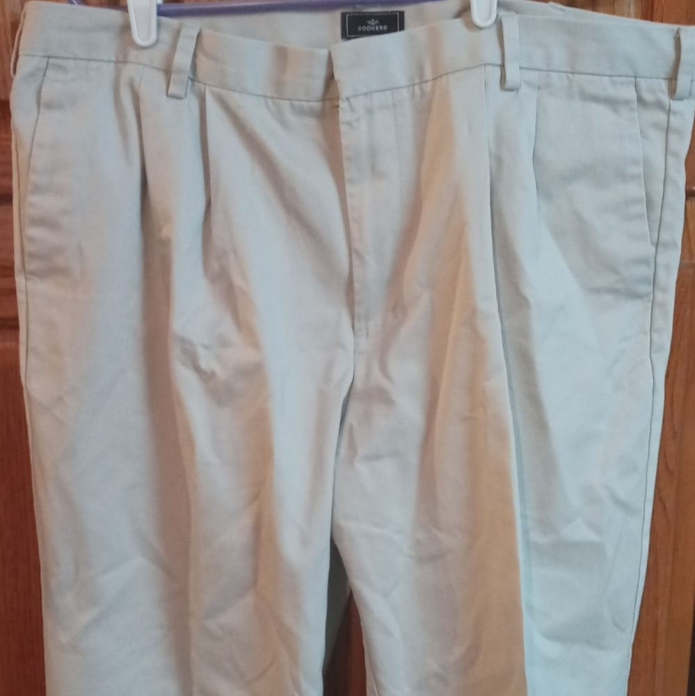 Classic mens Dockers